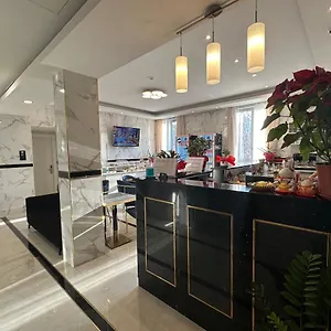 Midway 3* ميلان